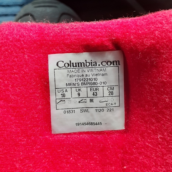 These Columbia Bugaboot 111 Winter Boots - Picture 3 of 5